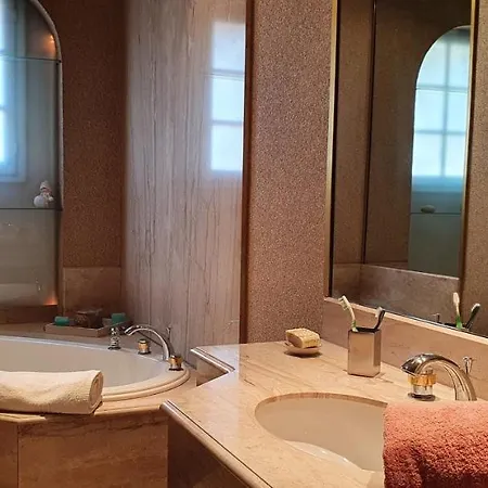 La Casa De Margarita Y Sisco, Avec Piscine * Каркассон